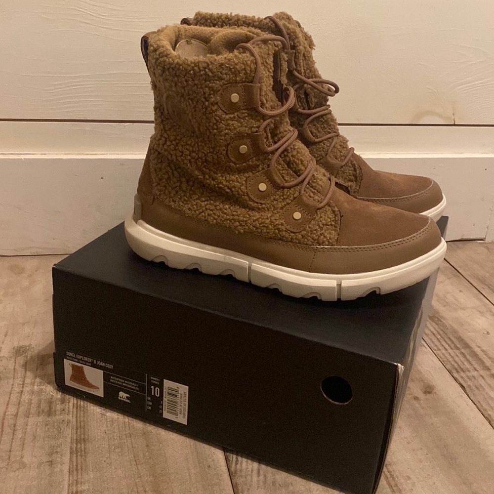 NWT Sorel Explorer II Joan Cozy Size 10